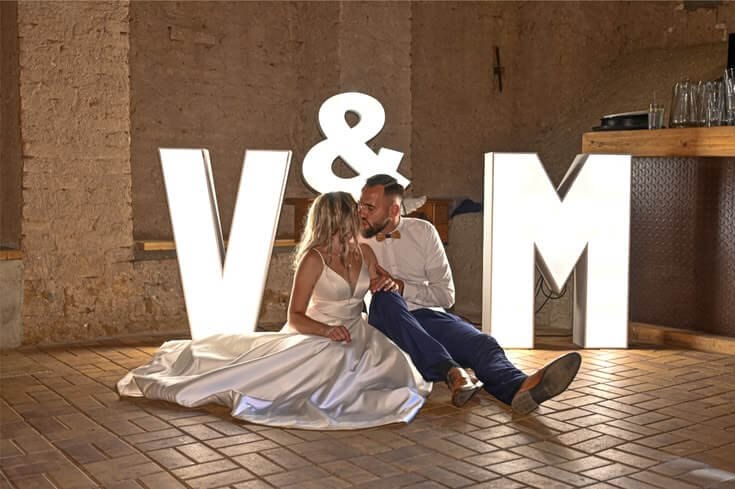 Kolik stojí světelná písmena